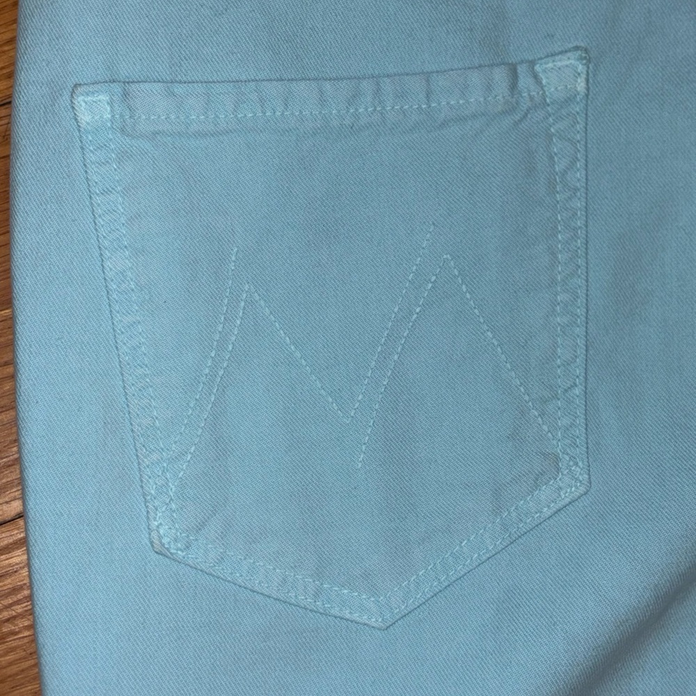 MOTHER The Insider Crop Step Fray in Sky Blue - Picture 9 of 13